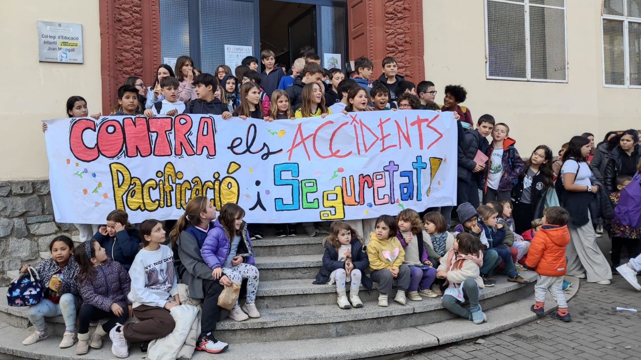 La comunitat del Joan Maragall reclama la pacificació de l'entorn i més seguretat per prevenir accidents