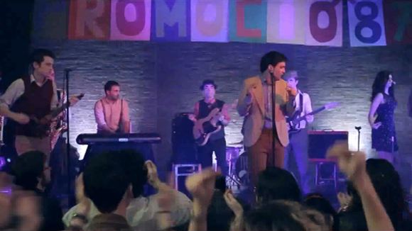 The Risas 'Un obès a la lluna'