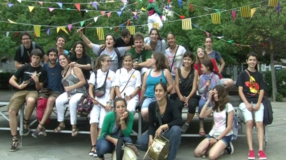 La música de la cultura popular lleva la ciutat per Sant Pere