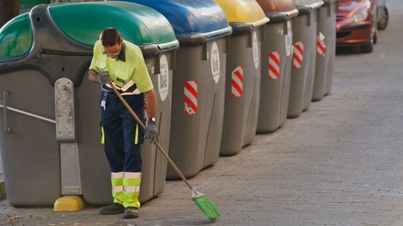 Sant Cugat disposarà a partir de setembre d'un servei de neteja a fons de la via pública