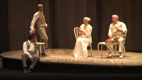 El largo viaje del día hacia la noche