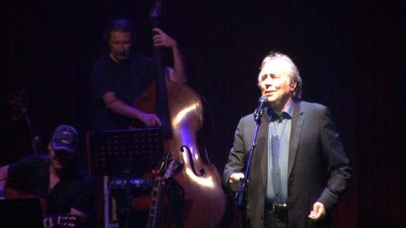Serrat inicia la temporada del Teatre-Auditori amb dos plens absoluts
