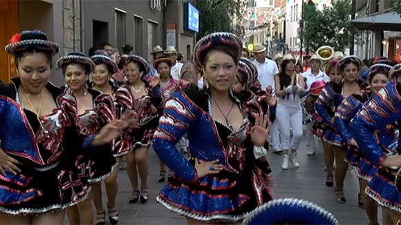 Rua de balls tradicionals: De Bolívia a Sant Cugat