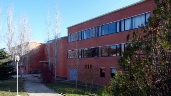 Alt: Menció especial del premi Recerca del Memorial Democràtic per a dos alumnes de l'Arnau Cadell