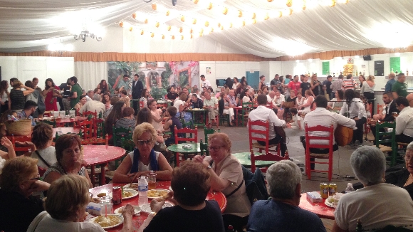 El CPA estrena ubicació per a la caseta de Festa Major, però manté l'esperit festiu intacte