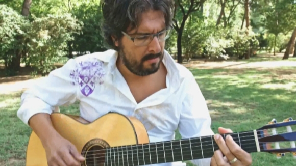 Oriol Saltor arriba al programa 'Clips' amb el tema 'Cristalls'