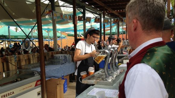 El 5è Oktoberfest Vall d'Or reuneix centenars de veïns en una festa consolidada