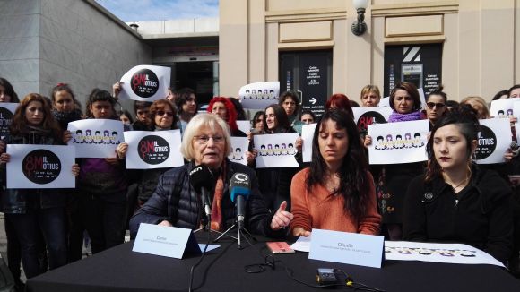 Fiscalia demana tres anys de presó per a les set santcugatenques que van tallar les vies de FGC el 8-M de 2018