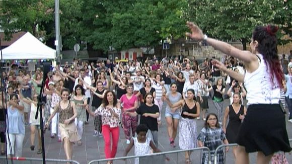 Can Quitèria s'omple de dansa amb una classe oberta de 'jazzsteps'