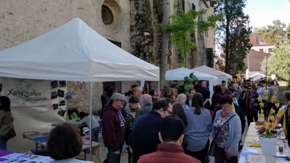 El teixit associatiu i la cultura prenen el centre de Sant Cugat amb la 43a Festa de Tardor
