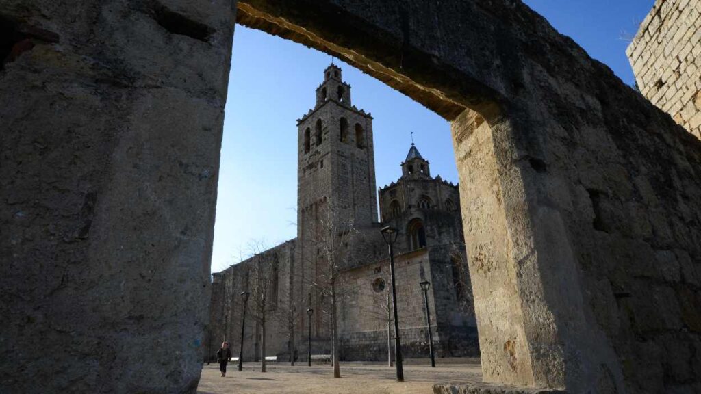 Alt: Petició perquè s'anul·li l'acte d'homenatge a les víctimes de la Covid-19