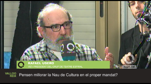 Rafa Usero, president del Grup de Teatre Espiral, pregunta sobre la Nau de Cultura de Valldoreix