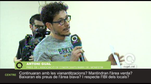 Antoni Gual, de l'associació de comerciants Barri del Monestir, pregunta sobre vianantitzacions
