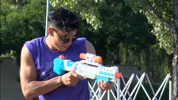 La Festa de l'Esport al Carrer s'adapta a la calor i es converteix en una gran guerra d'aigua