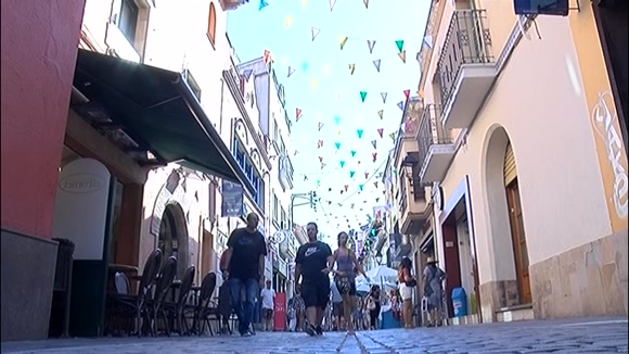 La botiga al carrer sedueix els més presumits de la Festa Major
