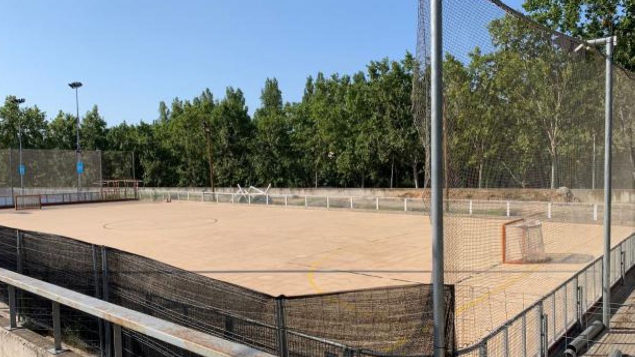 Primer pas per a la nova coberta de la pista d'hoquei patins de la ZEM Jaume Tubau