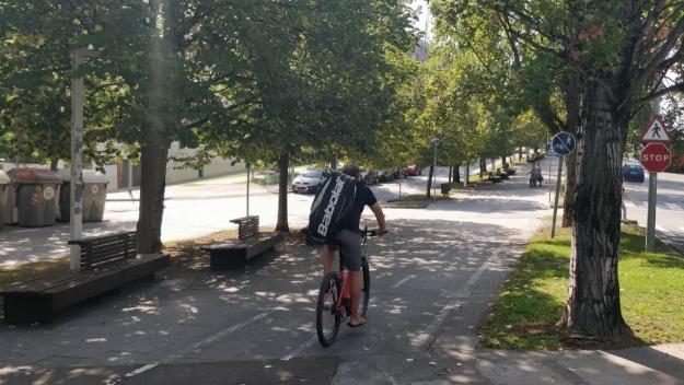 Les Joventuts Socialistes volen que els carrils bici de les voreres siguin optatius per a les bicicletes