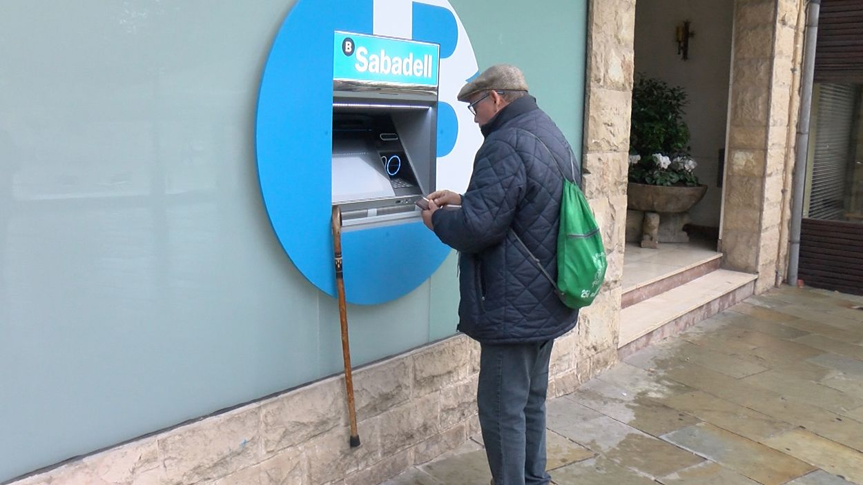 Els Mossos de Sant Cugat reforcen la seguretat per evitar robatoris amb la paga extra dels pensionistes