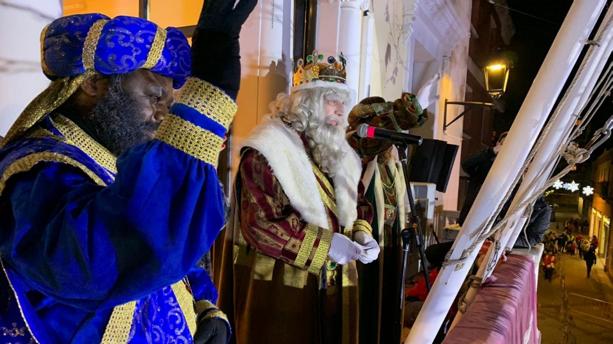 Ses Majestats omplen Sant Cugat d'il·lusió abans de la nit màgica