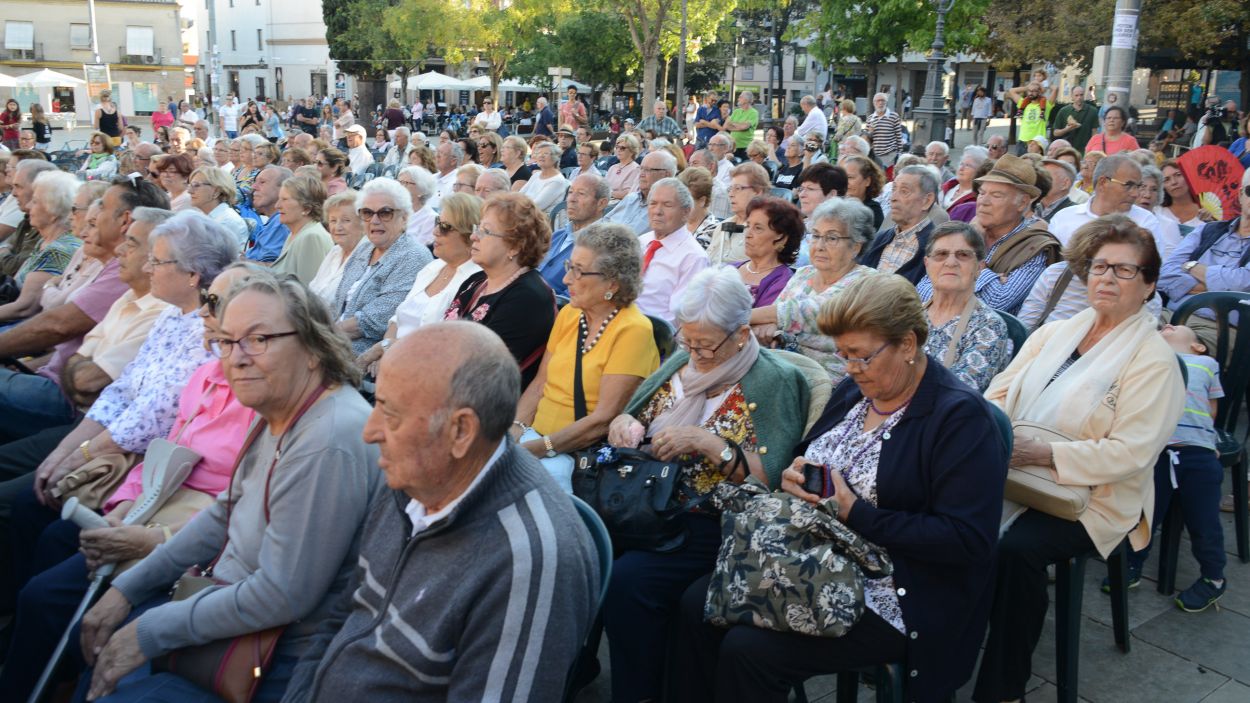 Gibert descarta organitzar activitats culturals pensades només per a gent gran