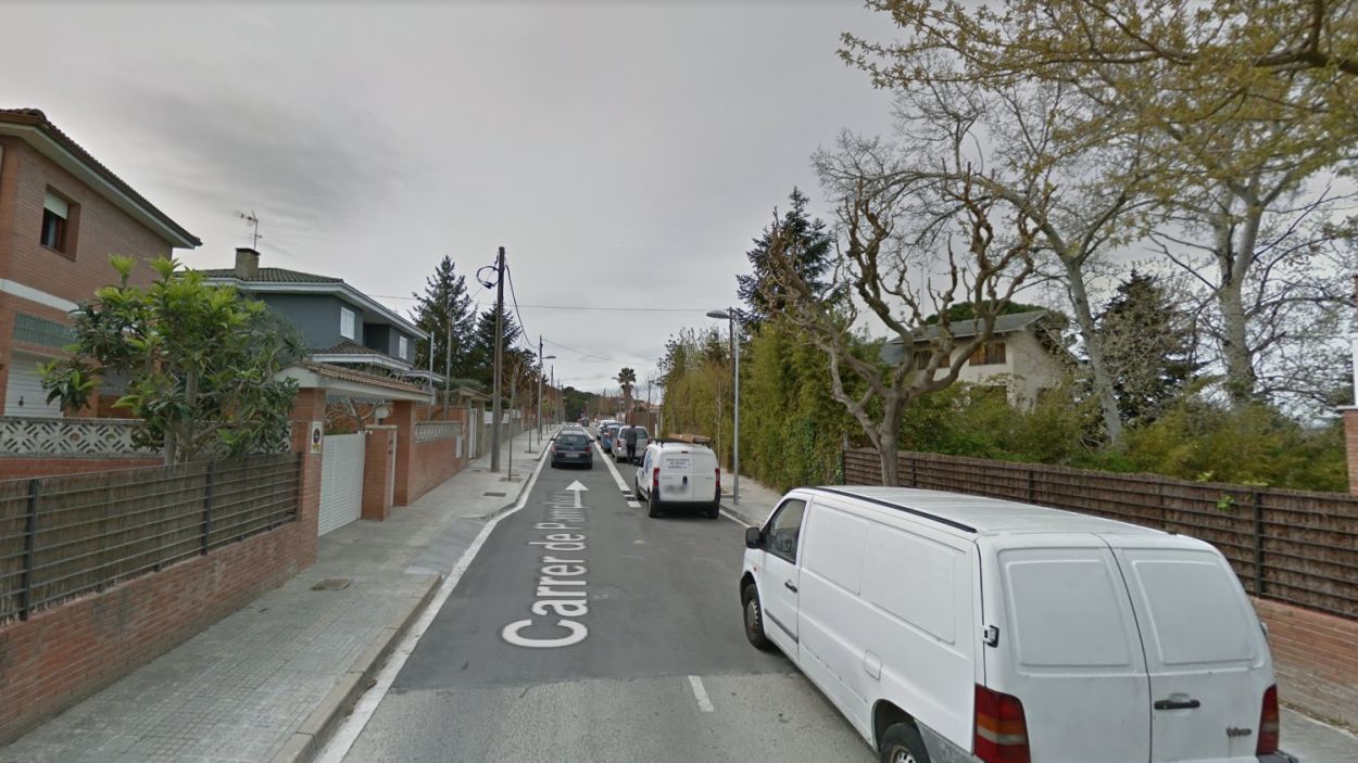 Els Bombers extingeixen un incendi a un habitatge de Mira-sol