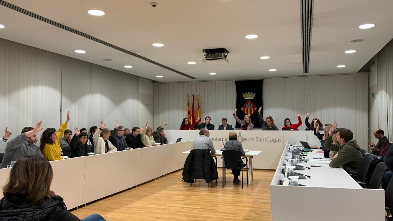 El ple de Sant Cugat fa costat a Torra i Junqueras