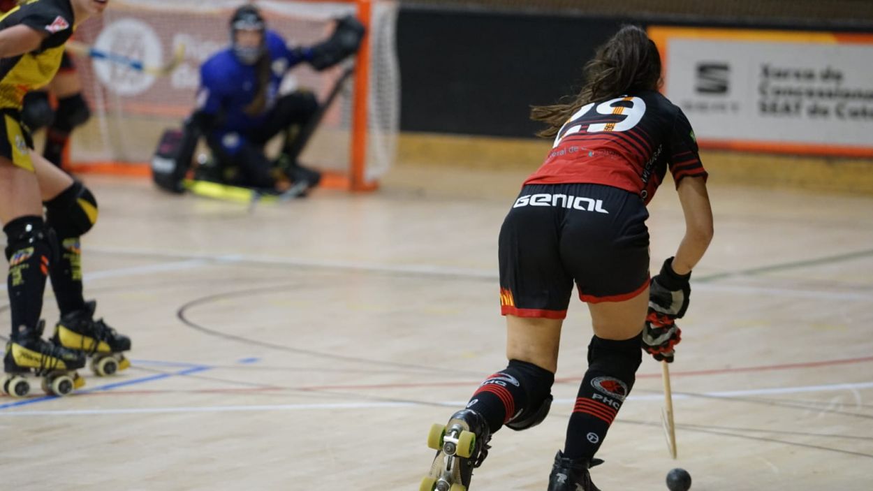 El Patí Hoquei femení planta cara al Voltregà però acaba sucumbint al final del partit