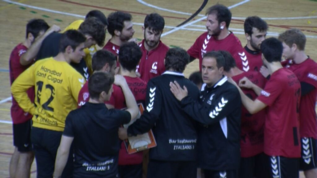 Alt: L'Handbol Sant Cugat es veu superat per una efectiva Salle Montcada