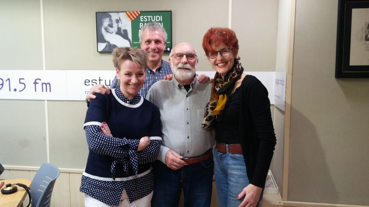 Director i actrius de l'obra 'Una aposta lleonina' visiten el 'Molta Comèdia'