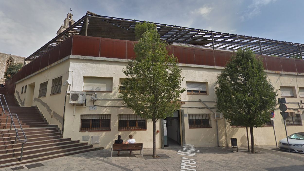 Per què els treballadors de la comissaria de la Policia Nacional encara no s'han vacunat?