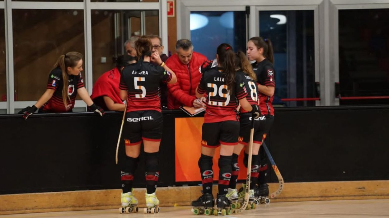 El Patí Hoquei femení es manté a OK lliga i el masculí es queda a les portes de l'ascens