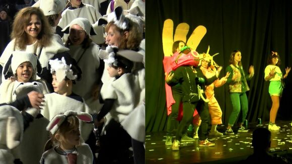 La rua de comparses porta la disbauxa del Carnaval als carrers de Sant Cugat