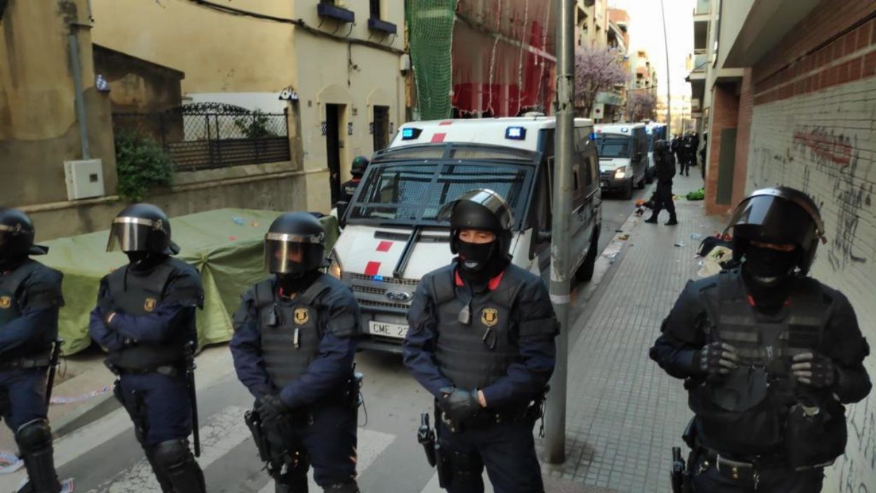 La CUP critica les càrregues policials i se solidaritza amb les detingudes per l'okupació