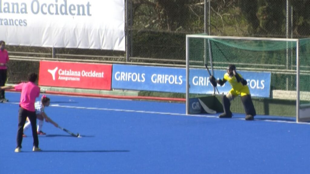 Alt: El Júnior femení cedeix un empat contra l'Egara en els últims minuts del partit