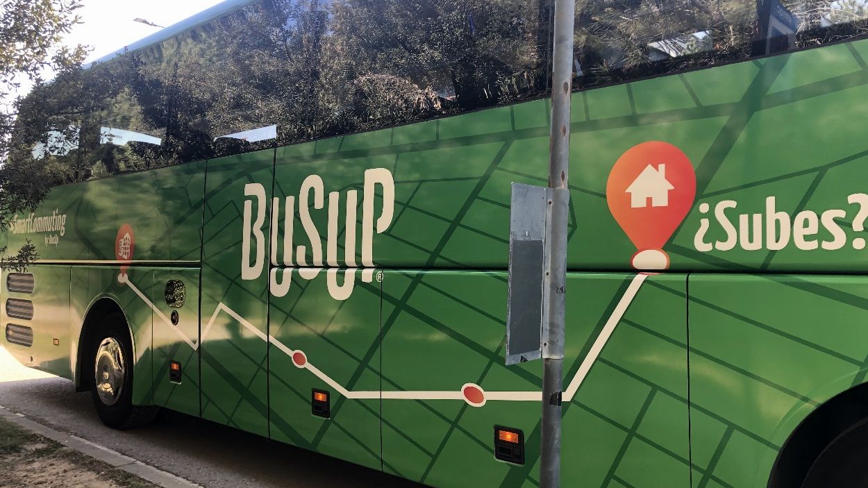 El bus compartit, una forma 'més fàcil, sostenible i econòmica' d'arribar a la feina