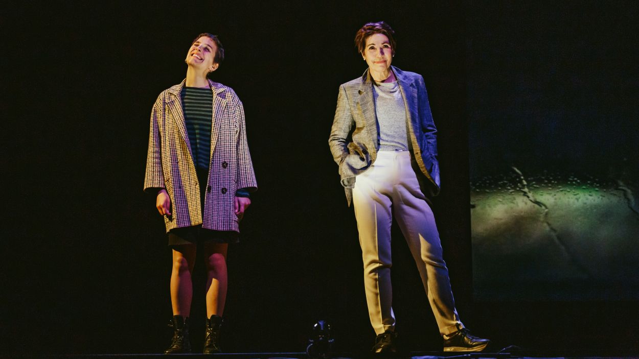 'Eva contra Eva' aterra a Sant Cugat per fer reflexionar sobre la fragilitat de la identitat