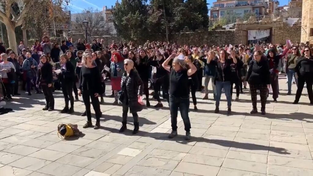 Alt: Crítiques a l'acció del Comitè de Vaga Feminista a l'església del Monestir