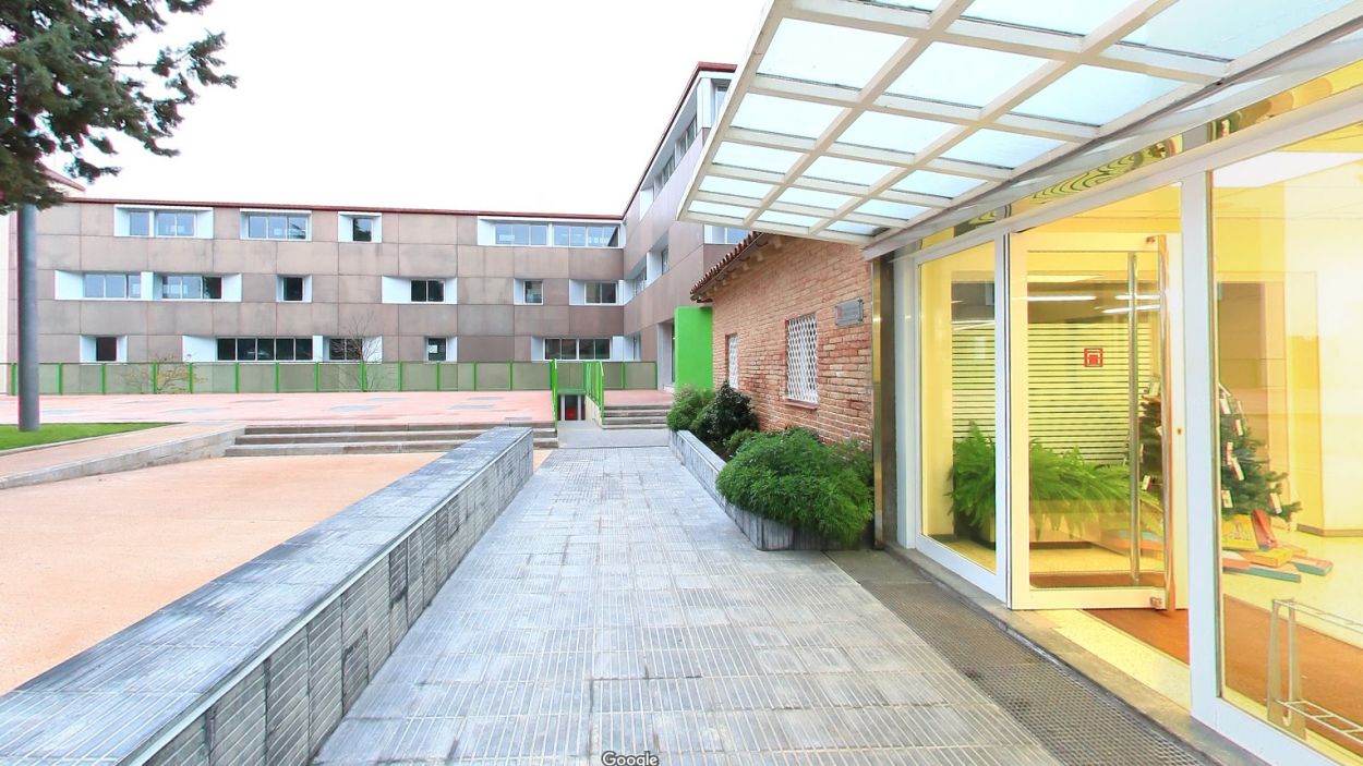 L’escola Avenç confina un grup per un positiu de Covid