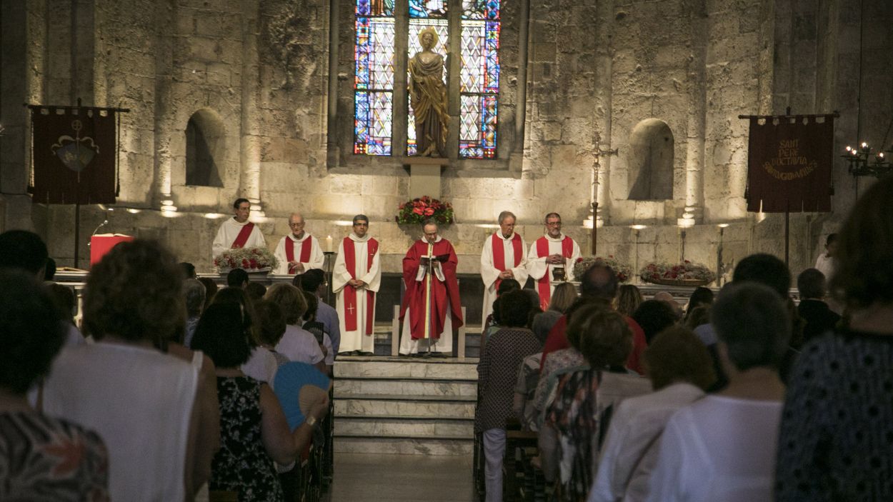 La parròquia del Monestir dedica les '24 hores pel Senyor' a pregar per la pau al món