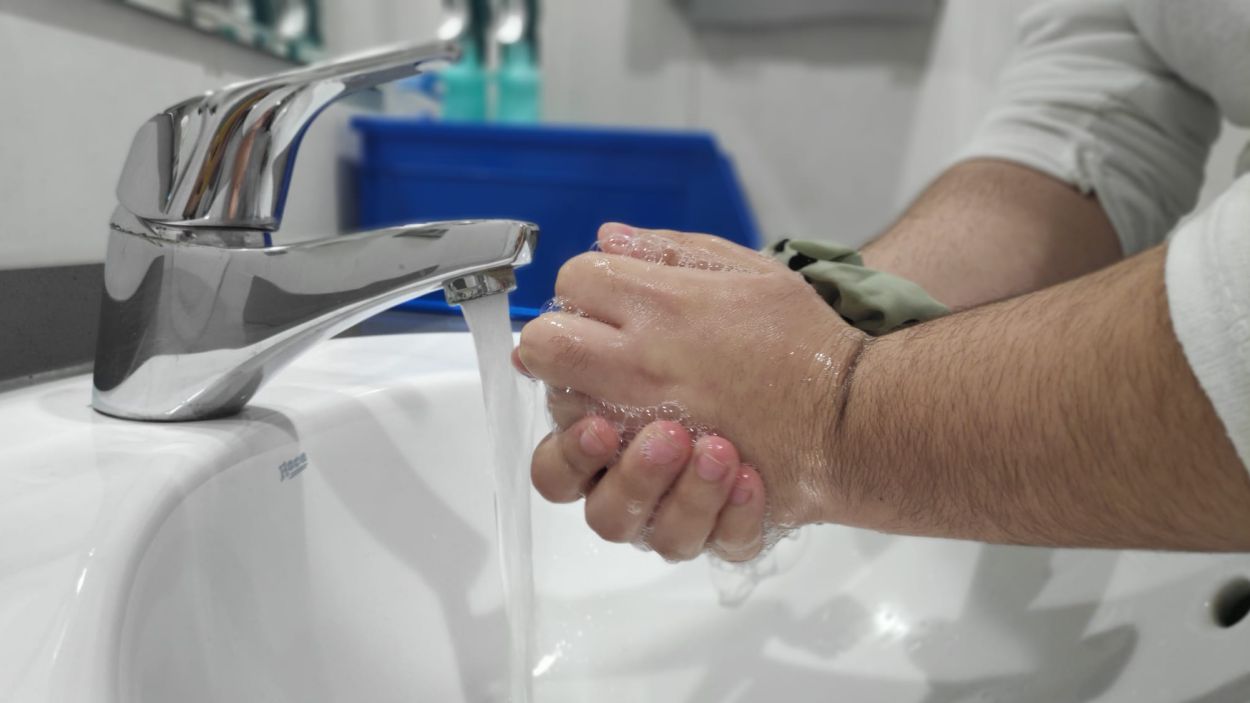 Com rentar-se les mans correctament