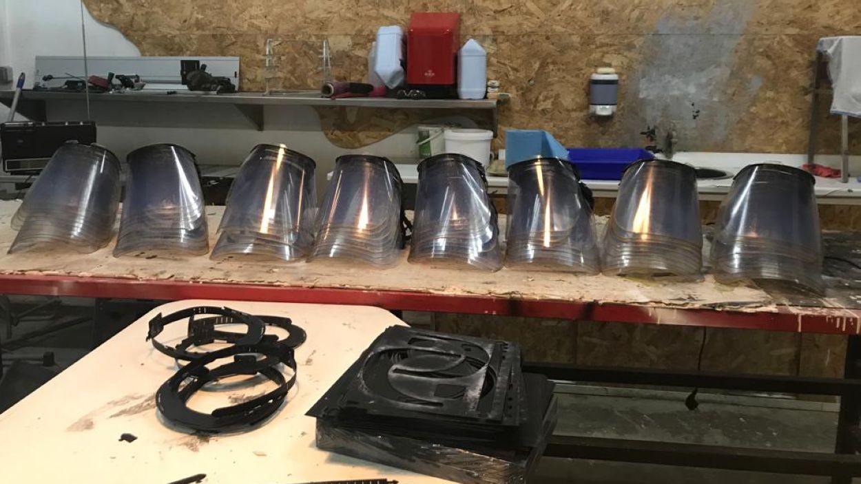 El MakersLab CreaNova de Sant Cugat s'adhereix al moviment 'coronavirus makers' i comença a fabricar mascaretes en 3D