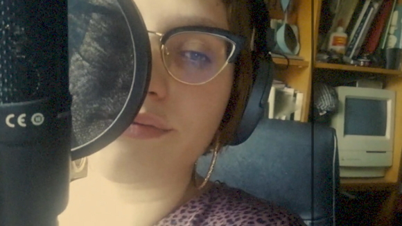 La cantant Lia Kali rapeja per combatre el coronavirus al CobeatChallenge