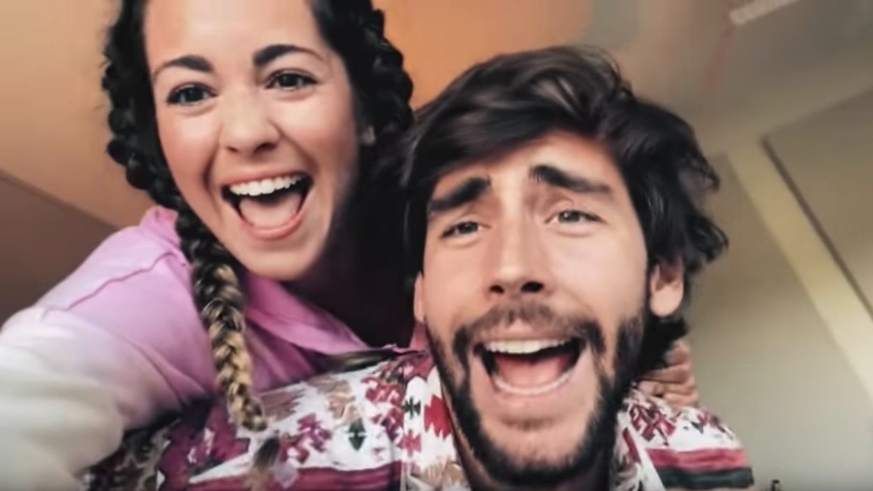 'Resistiré 2020', l'himne musical en benefici de Càritas, amb participació santcugatenca