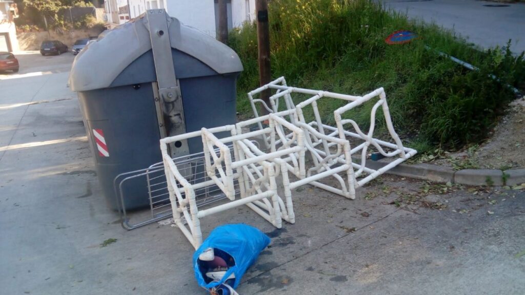 Alt: FOTODENÚNCIA | Queixes per incivisme amb els voluminosos