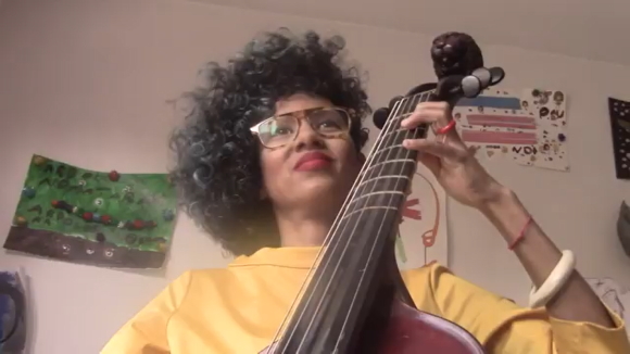 Lixsania Fernández, membre de 'Contratemps', dedica una cançó al personal sanitari