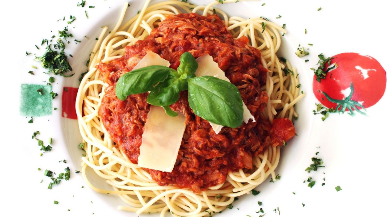 La Bottega fa comandes a domicili dels seus productes i pizzes de La Piazzeta