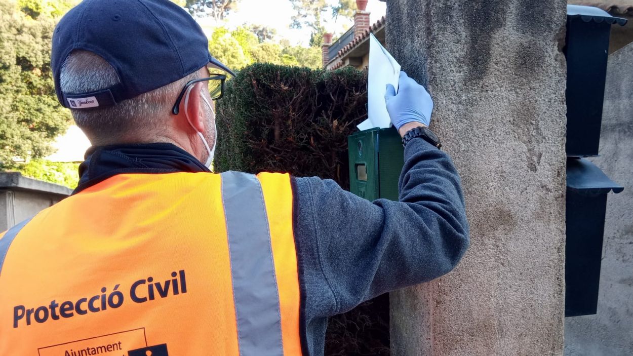 L'Ajuntament reparteix més de 400 llibres per Sant Jordi a infants de famílies en situació vulnerable