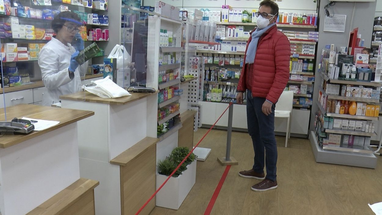 Les farmàcies, peces clau de la lluita contra el coronavirus