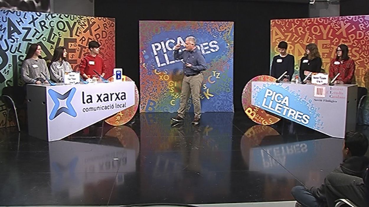 Els alumnes dels instituts Can Planas i L'Estatut s'enfronten en el nou capítol del 'Pica lletres'