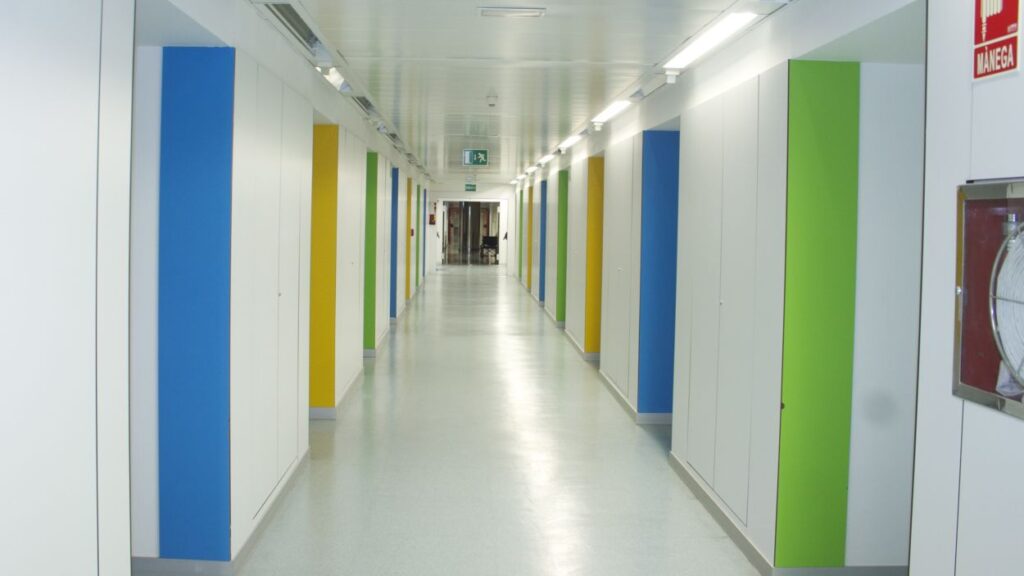 Alt: La conjuntivitis i l'estiu, un mal negoci